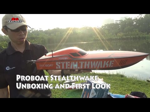 Proboat StealthWake 23 inch brushed deep V RC Boat Unboxing and first look - UCfrs2WW2Qb0bvlD2RmKKsyw