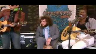 The Noisettes - Never Forget You (Isle of Wight acoustic)