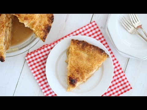 Classic Old-Fashioned Apple Pie - Everyday Food with Sarah Carey - UCl0kP-Cfe-GGic7Ilnk-u_Q