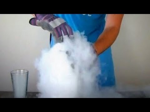 Dry Ice Bomb/Rocket Science Experiment - UCe_vXdMrHHseZ_esYUskSBw