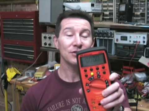 EEVblog #26 - Multimeter Tutorial - Counts, Accuracy, Resolution & Calibration - UC2DjFE7Xf11URZqWBigcVOQ