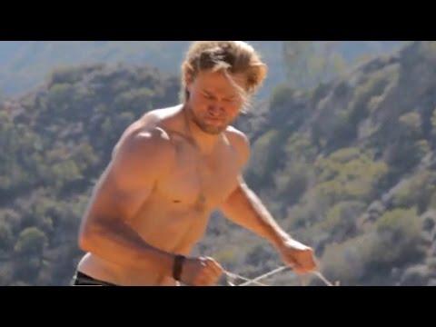 Charlie Hunnam Strips Down and Opens Up About Life After ‘Anarchy’ - UCdtXPiqI2cLorKaPrfpKc4g