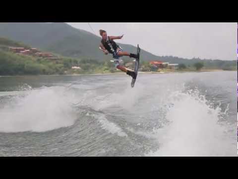 Heelside Frontside Nose grab Off Axis 360 - Wakeboarding - UCTs-d2DgyuJVRICivxe2Ktg