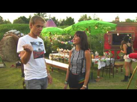 Tomorrowland 2014 | Interview Armin Van Buuren - UCsN8M73DMWa8SPp5o_0IAQQ