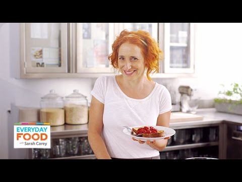 Baked French Toast Recipe with Homemade Raspberry Sauce - Everyday Food with Sarah Carey - UCl0kP-Cfe-GGic7Ilnk-u_Q