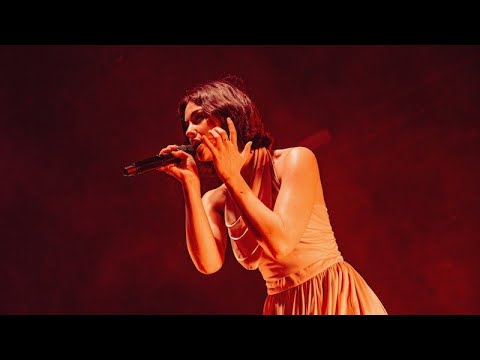 Gracie Abrams - Tough Love (Live on The Secret Of Us Tour)