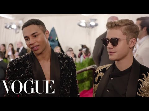 Justin Bieber and Olivier Rousteing at the Met Gala 2015 | China: Through the Looking Glass - UCRXiA3h1no_PFkb1JCP0yMA