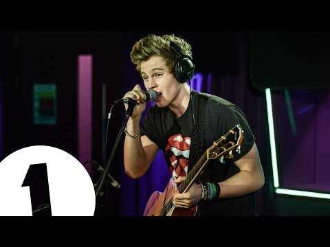 5 Seconds Of Summer cover Blink 182's I Miss You in the Live Lounge - UC-FQUIVQ-bZiefzBiQAa8Fw