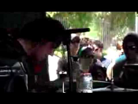 PARAMORE - emergency (live @ warped tour) punkvideoguys.org