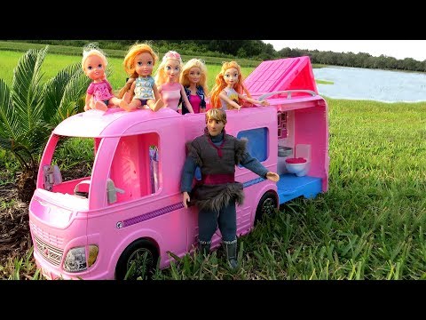 CAMPER ! Elsa & Anna toddlers go Camping with Barbie - Built-In pool play - Picnic - UCQ00zWTLrgRQJUb8MHQg21A