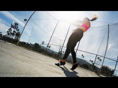 GoPro: "Two Roads" - Hammer Throw with Britney Henry (Ep. 9) - UCqhnX4jA0A5paNd1v-zEysw