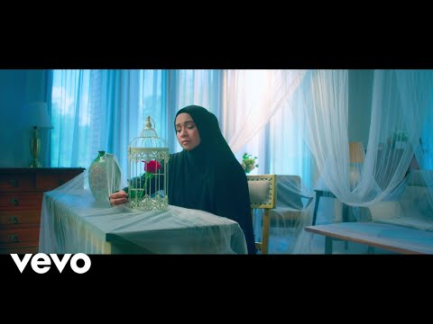 Amira Othman - Dalam Sujudku (OST "Dia Bukan Syurga") | Official Music Video
