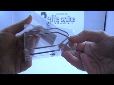 Diversi tipi di chiavi per smontare le autoradio