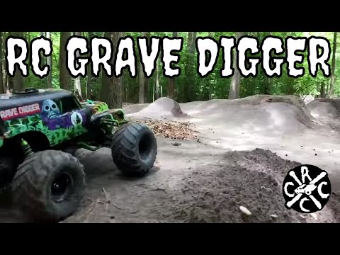 RC Grave Digger Monster Truck Big Air Bashing - UCiqTEhDiWz1eb7exfWiy5TA