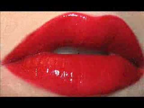 The Perfect Red Lips tutorial - UCEZufuEDQi-bHovN37Ra2EA