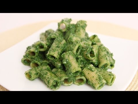 Rigatoni with Kale Pesto - Laura Vitale - Laura in the Kitchen Episode 663 - UCNbngWUqL2eqRw12yAwcICg