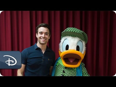 Corey Cott From Newsies Visits Disney Performing Arts Workshop - UC1xwwLwm6WSMbUn_Tp597hQ