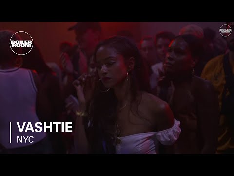 Vashtie Ray-Ban x Boiler Room 016 Dancehall Set - UCGBpxWJr9FNOcFYA5GkKrMg