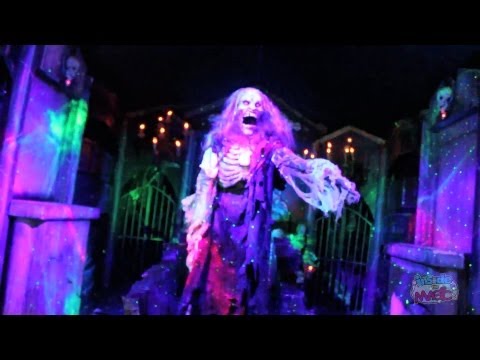 Haunted shooting gallery from Scare Factory at IAAPA Expo 2011 in Orlando - UCYdNtGaJkrtn04tmsmRrWlw