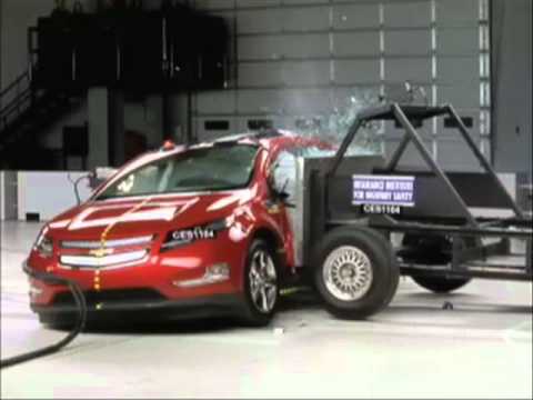 2011 Chevrolet Volt front and side crash tests - UCOClvgLYa7g75eIaTdwj_vg