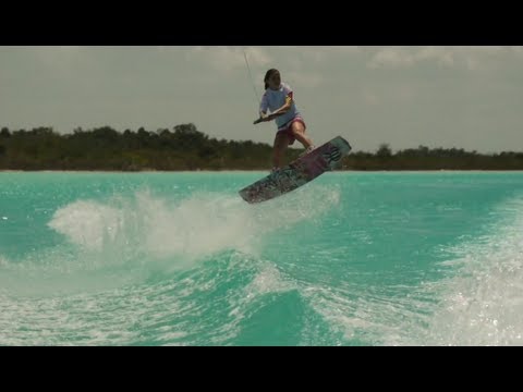 Wakeboarding in Mexico - Larisa Morales 2013 - UCblfuW_4rakIf2h6aqANefA