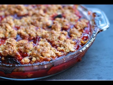 Dessert Recipe: Plum Crisp by Everyday Gourmet with Blakely - UC_WMyJMgMjKQod3FILMmw7g