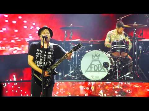 Fall Out Boy - Fourth Of July, live @ Heineken Music Hall, Amsterdam 20-10-2015