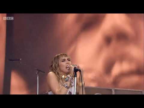 Miley Cyrus - Unholy (Live in Glastonbury)