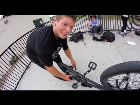 Stevie Churchill Long Beach Skatepark Session BMX - UCEt2RMm3EqtoerqX0-fUpfw