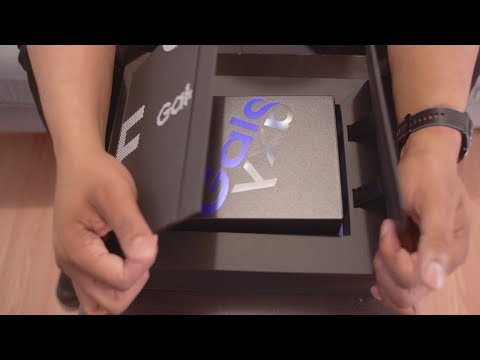 Samsung Galaxy Fold Unboxing - Something Different - UCMgCvJ3_QahXgvwj6LjOd-w