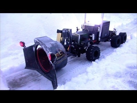 RC ADVENTURES - RC Rotary Snow Plow / Snow Mover (Test 1 - Night Time) - UCxcjVHL-2o3D6Q9esu05a1Q