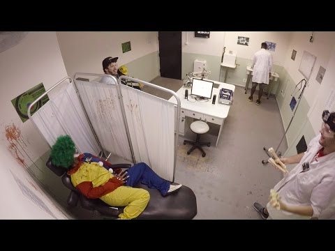 REAL LIFE YOUTUBER ZOMBIE ESCAPE ROOM!! - UC2wKfjlioOCLP4xQMOWNcgg