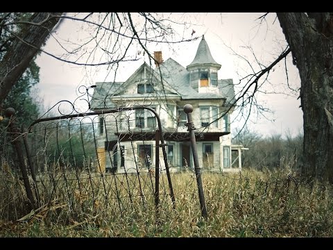 Abandoned MILLIONAIRES Family Mansion - default