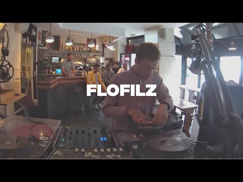 FloFilz • SP404 Live Set • LeMellotron.com - UCZ9P6qKZRbBOSaKYPjokp0Q