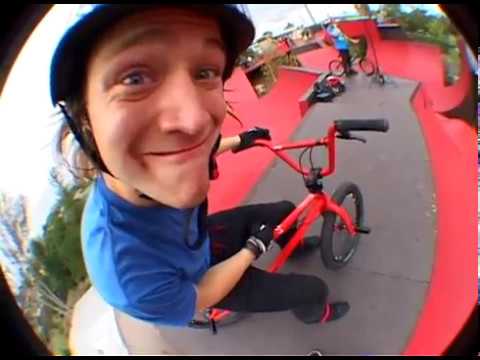 Drew Bezanson at Dennis Enarson's Ramps. BMX Park. - UCEt2RMm3EqtoerqX0-fUpfw
