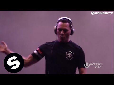 ZAXX vs Riggi & Piros - Alpha [Tiësto Live @ Ultra Music Festival 2015] - UCpDJl2EmP7Oh90Vylx0dZtA