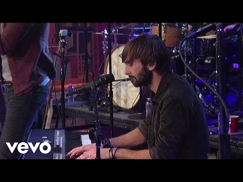 Lady Antebellum - Just A Kiss (Live On Letterman) - UClcR5Ho9kfnj40zaN1enC-Q