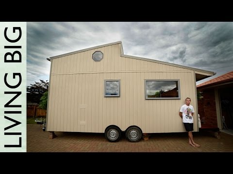 Amazing DIY Off-Grid Modern Tiny House - UCoNTMWgGuXtGPLv9UeJZwBw