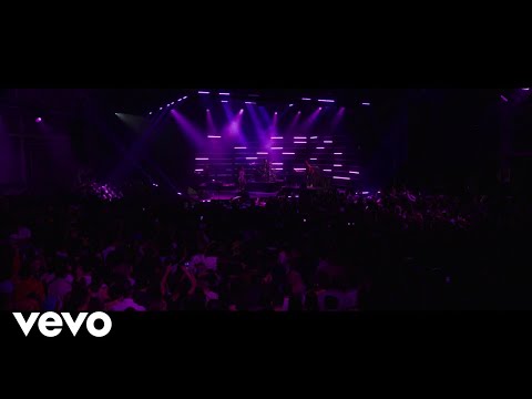 SZA - Full Live Set from #VevoHalloween 2017 - UC2pmfLm7iq6Ov1UwYrWYkZA
