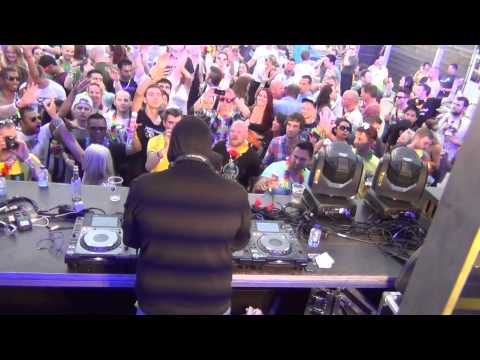Angry Man (FULL LIVE SET) @ Luminosity Beach Festival 04-07-2014 - UCoYWTLuE8ne56rR0WMSjEMA