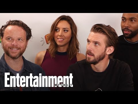 Legion: Noah Hawley Reveals Bolero Sequence Wasn't In The Script | SDCC 2017 | Entertainment Weekly - UClWCQNaggkMW7SDtS3BkEBg