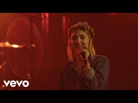 Julia Michaels - Full Live Set from #VevoHalloween 2017 - UC2pmfLm7iq6Ov1UwYrWYkZA