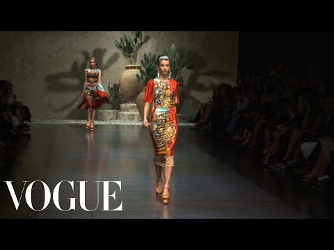 Dolce & Gabbana Ready to Wear Spring 2013 Vogue Fashion Week Runway Show - UCRXiA3h1no_PFkb1JCP0yMA