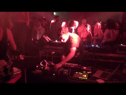 Roland Tings Boiler Room Australia LIVE Show - UCGBpxWJr9FNOcFYA5GkKrMg