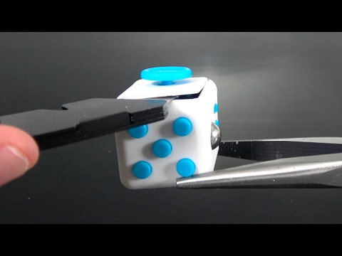 What's inside a Fidget Cube? - UCSrPuHtKbst7Zy8pyWn_3Cg