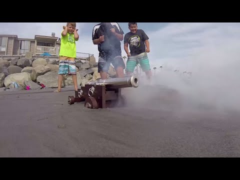 Fidget Spinners vs Super Wubble Bubble & Mini Cannon!! Carl and Jinger - UCneC60ueLDbk6NVzMHUUhKg