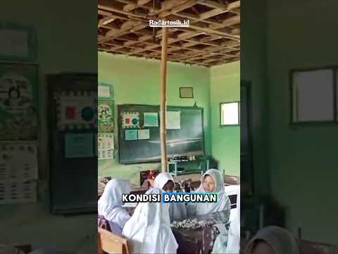 Tak Ada Pilihan, Siswa-Siswi Madrasah di Kabupaten Tasikmalaya Belajar di Kelas yang Rawan Runtuh