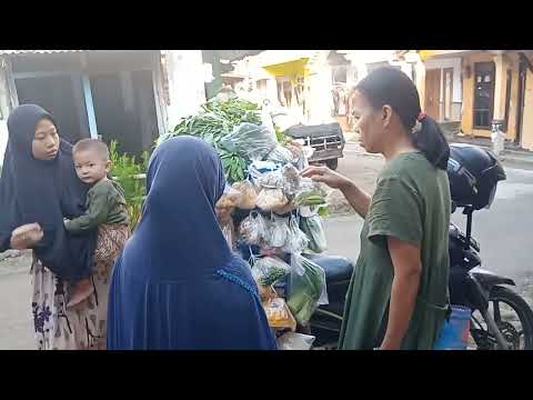 tukang sayur yg di sukai ibu2 cantik @senggal87