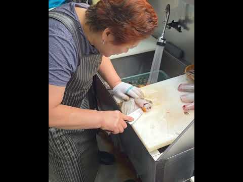 영상에 보이는 모든 횟감이 전부해서 10만원 이모 감사합니다‼️ 여기는 임원항 또순네입니다. ^^