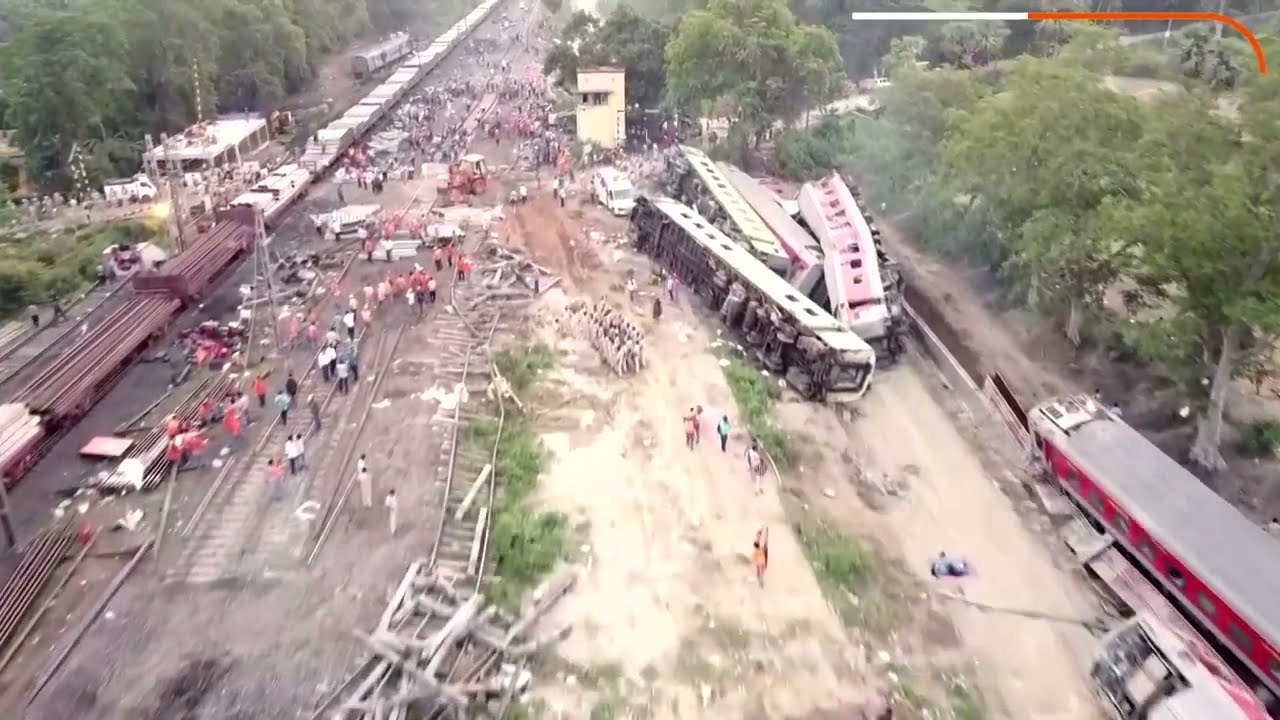 India rail minister supervises crash restoration
